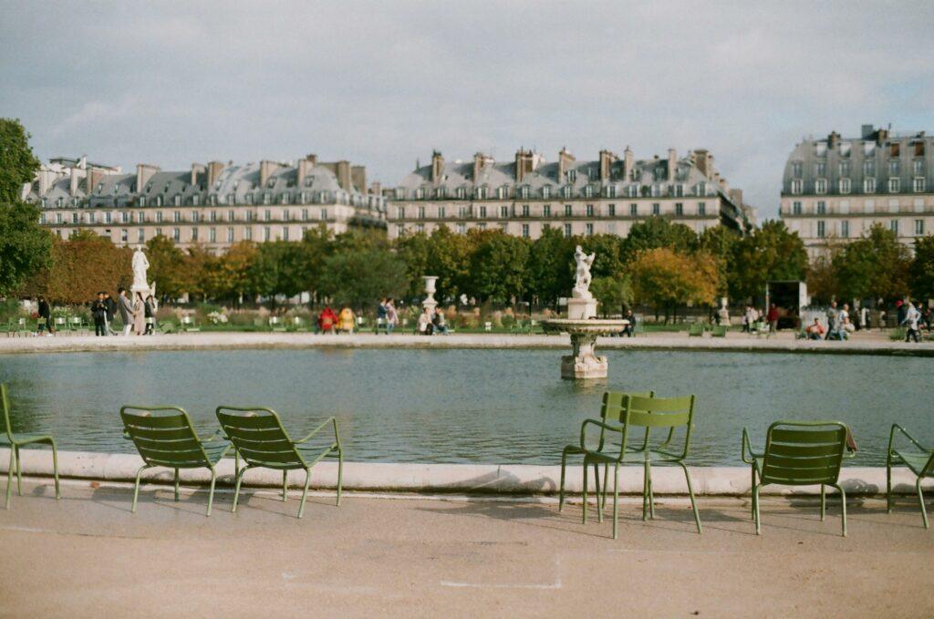 jardin romantique des tuileries ou aller faire une promenade pour la saint-valentin à Paris
