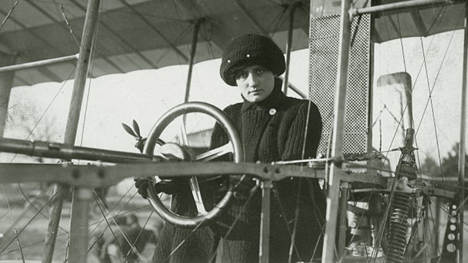 Raymonde de Laroche, première femme à obtenir un brevet de pilote. Femme pionnière de l'aviation