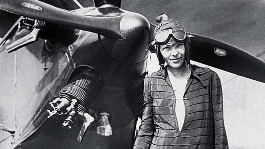 Amelia Earhart pionnière emblématique des femmes dans l’aviation